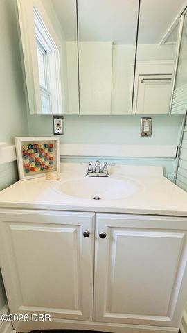 719 721 N Wild Olive Ave, Daytona Beach, FL 32118
