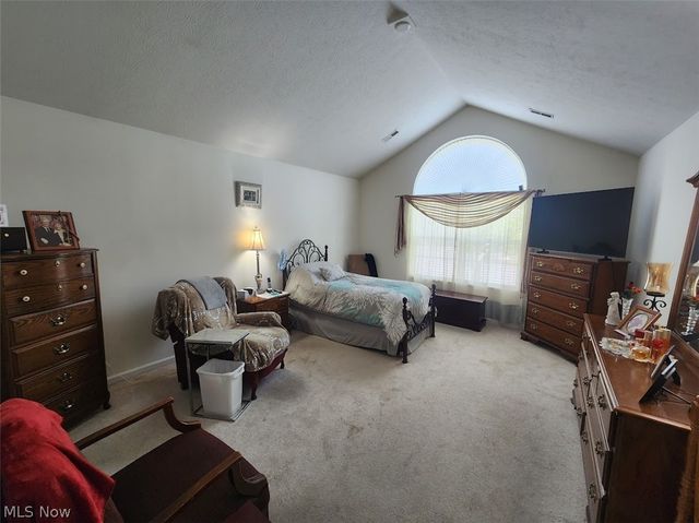 5227 Redford Drive, Brunswick, OH 44212