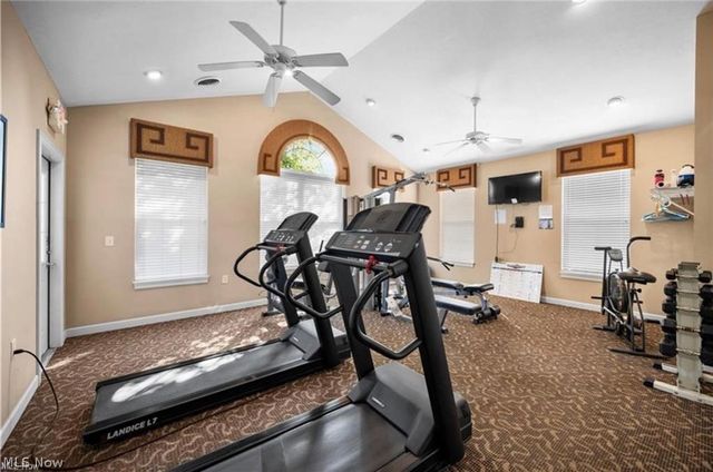 5227 Redford Drive, Brunswick, OH 44212