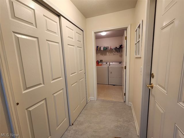 5227 Redford Drive, Brunswick, OH 44212