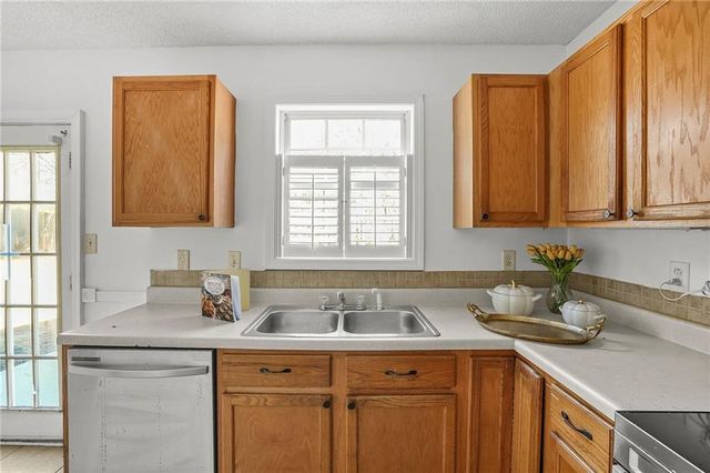 4741 Bob White Run, Lithonia, GA 30038