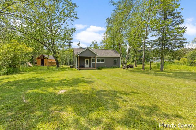 14033 Perch Lane, Greenville, MI 48838