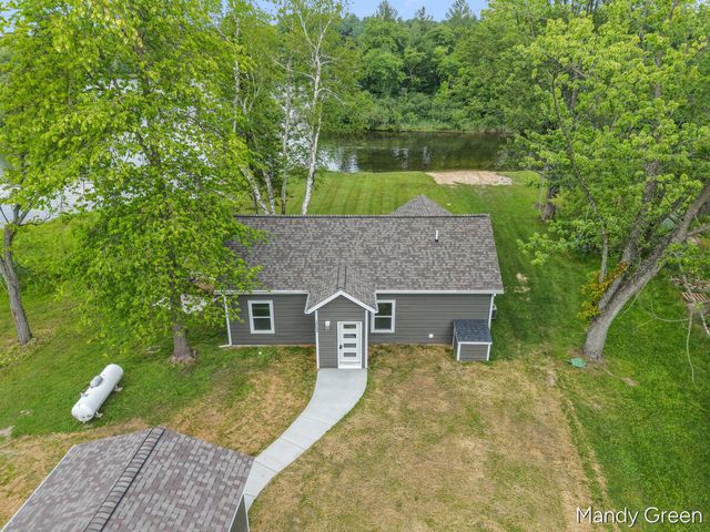 14033 Perch Lane, Greenville, MI 48838