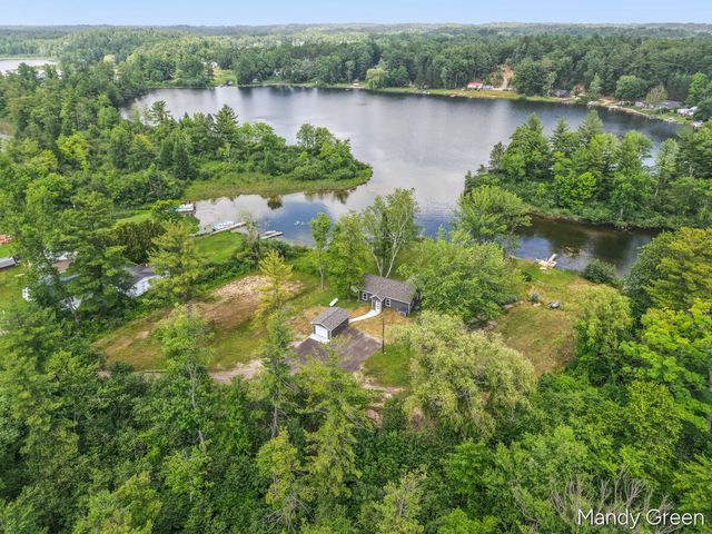 14033 Perch Lane, Greenville, MI 48838