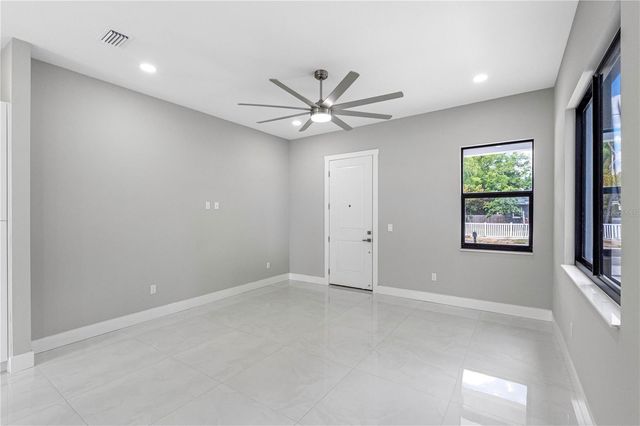 7015 N CENTRAL AVENUE Unit D, Tampa, FL 33604