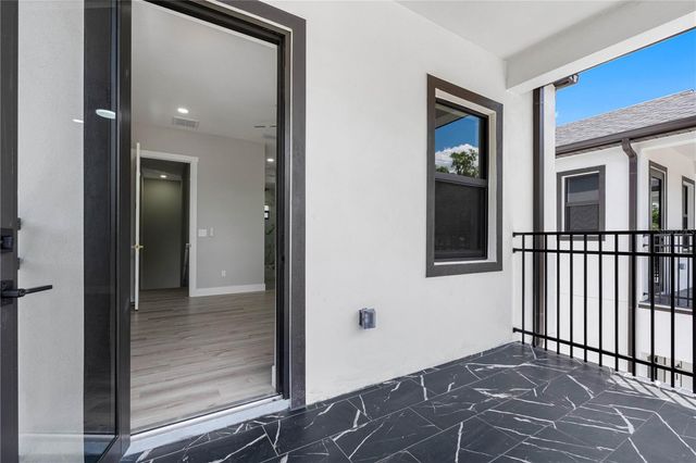 7015 N CENTRAL AVENUE Unit D, Tampa, FL 33604