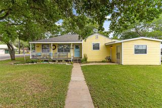 3101 8th Street, Bay City, TX 77414