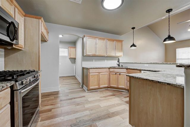 6814 NW 45th Street, Bethany, OK 73008