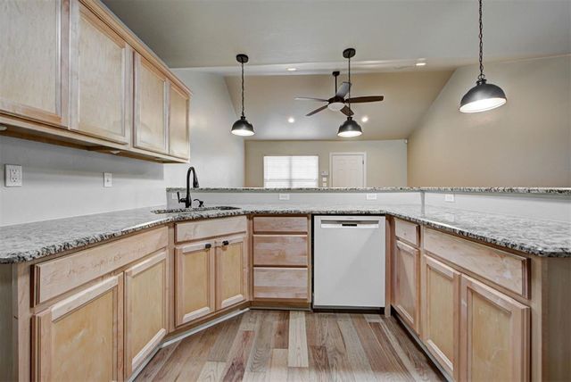 6814 NW 45th Street, Bethany, OK 73008