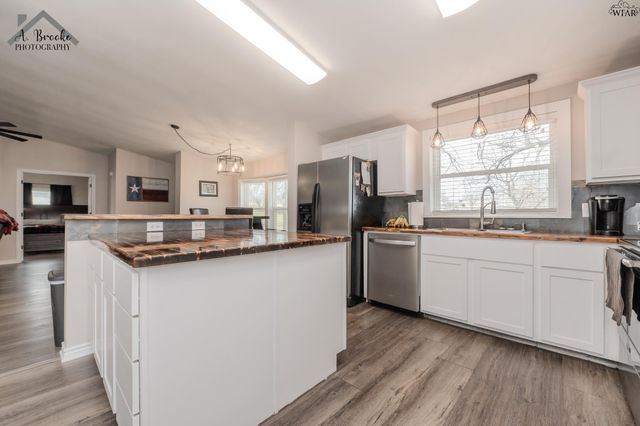 194 OSAGE CIRCLE, Henrietta, TX 76365