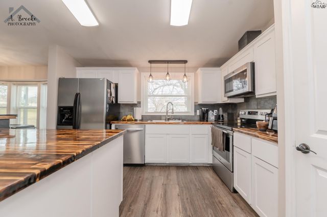 194 OSAGE CIRCLE, Henrietta, TX 76365