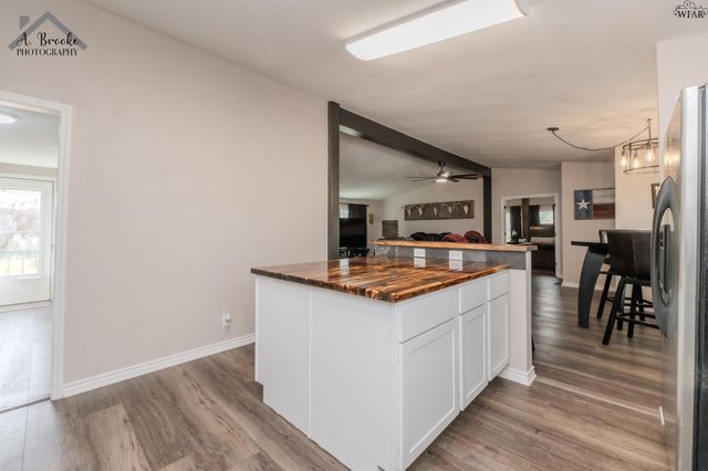 194 OSAGE CIRCLE, Henrietta, TX 76365