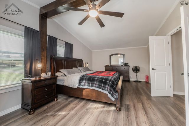 194 OSAGE CIRCLE, Henrietta, TX 76365