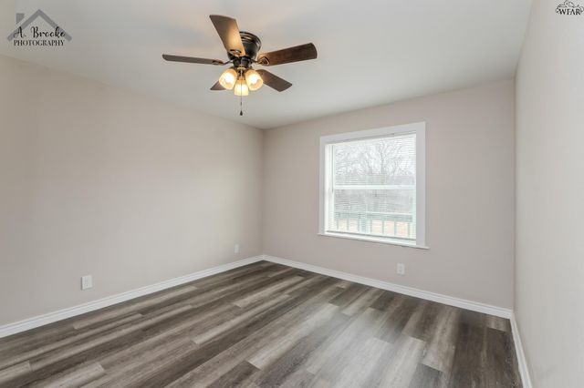 194 OSAGE CIRCLE, Henrietta, TX 76365