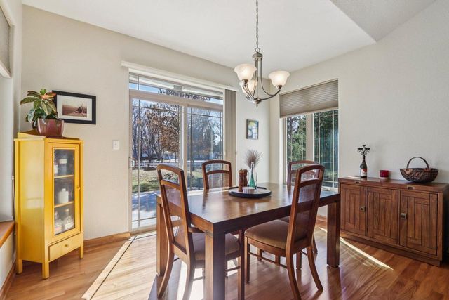 987 Prairieview CIRCLE, Oconomowoc, WI 53066