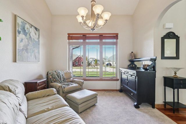 987 Prairieview CIRCLE, Oconomowoc, WI 53066