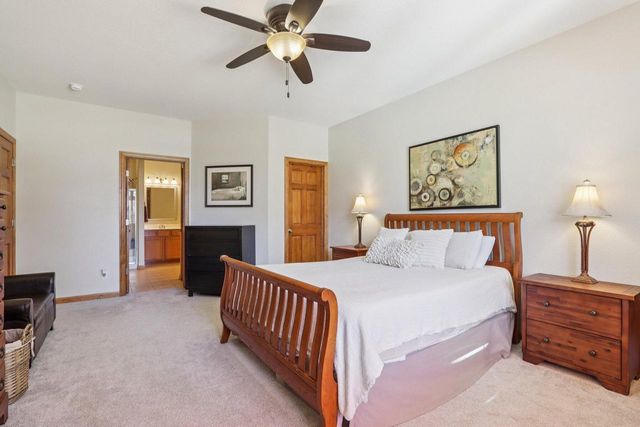 987 Prairieview CIRCLE, Oconomowoc, WI 53066