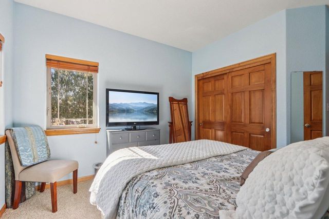 987 Prairieview CIRCLE, Oconomowoc, WI 53066