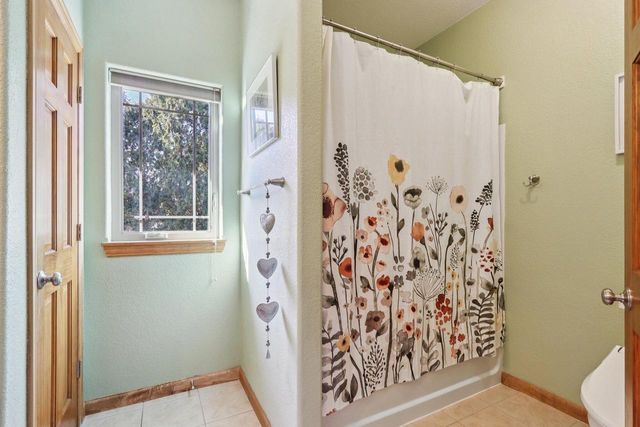 987 Prairieview CIRCLE, Oconomowoc, WI 53066