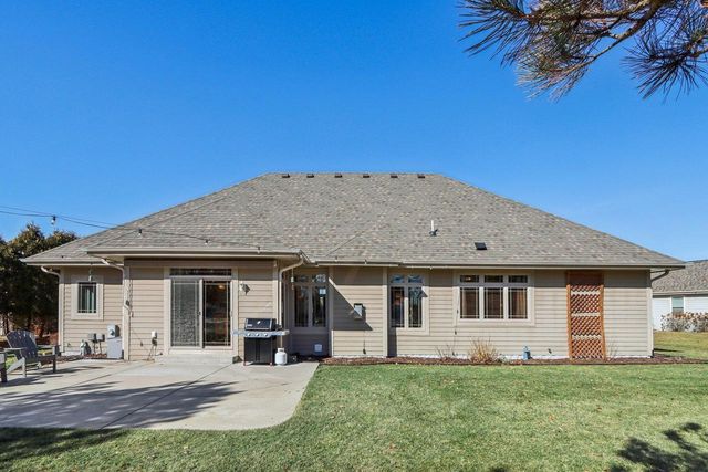 987 Prairieview CIRCLE, Oconomowoc, WI 53066