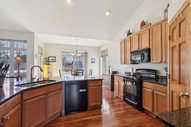 987 Prairieview CIRCLE, Oconomowoc, WI 53066