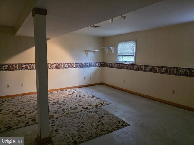 8651 PRESIDENTS DR, Hummelstown, PA 17036