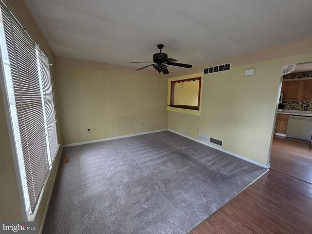 8651 PRESIDENTS DR, Hummelstown, PA 17036