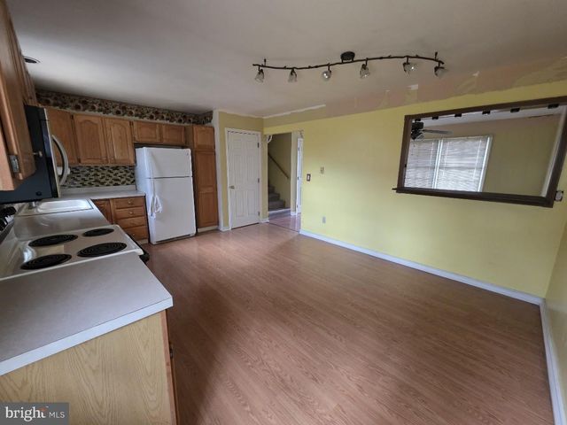8651 PRESIDENTS DR, Hummelstown, PA 17036