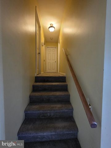 8651 PRESIDENTS DR, Hummelstown, PA 17036