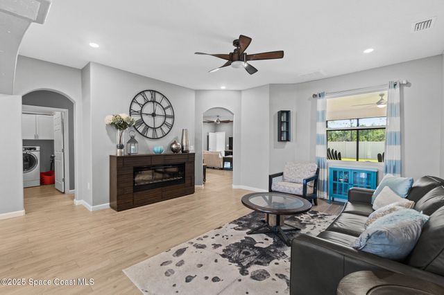 3590 Salt Marsh Circle, West Melbourne, FL 32904