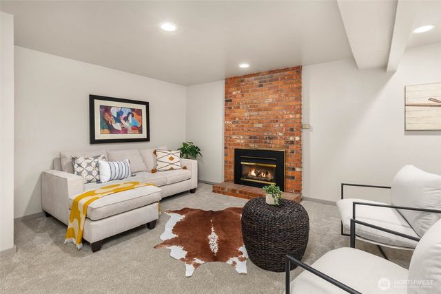 19921 10th Drive SE, Bothell, WA 98012