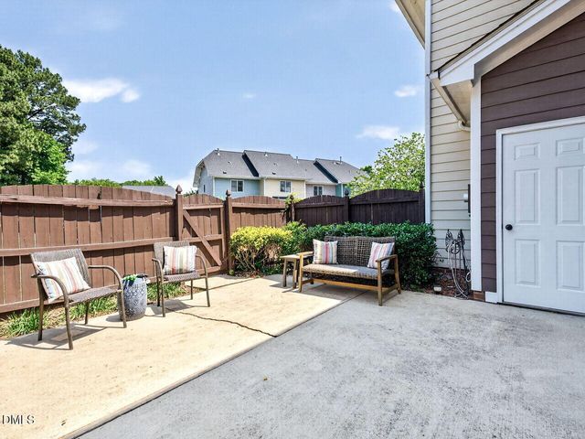 1050 Milk Paint Alley, Apex, NC 27502