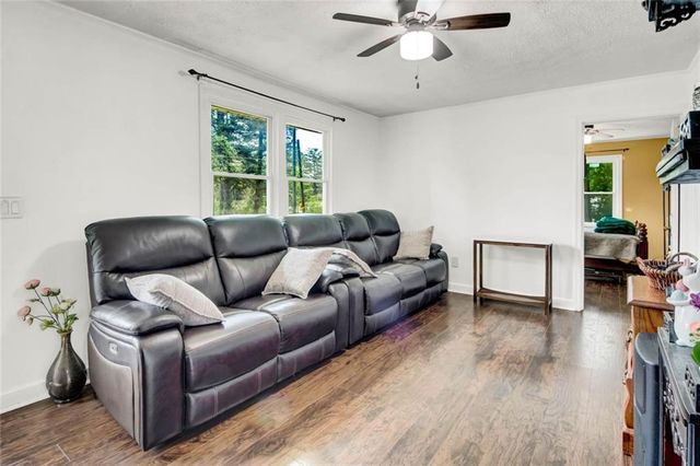 1069 Merritt Road, Marietta, GA 30062