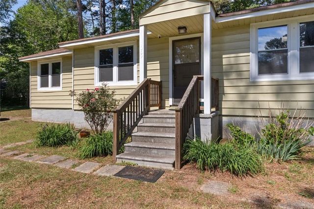 1069 Merritt Road, Marietta, GA 30062
