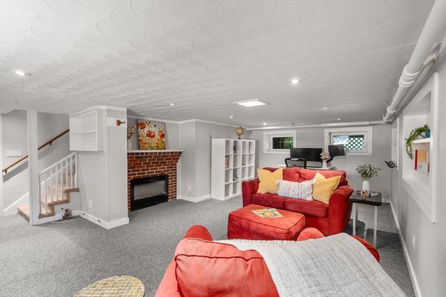 136 Alexander Avenue, Belmont, MA 02478