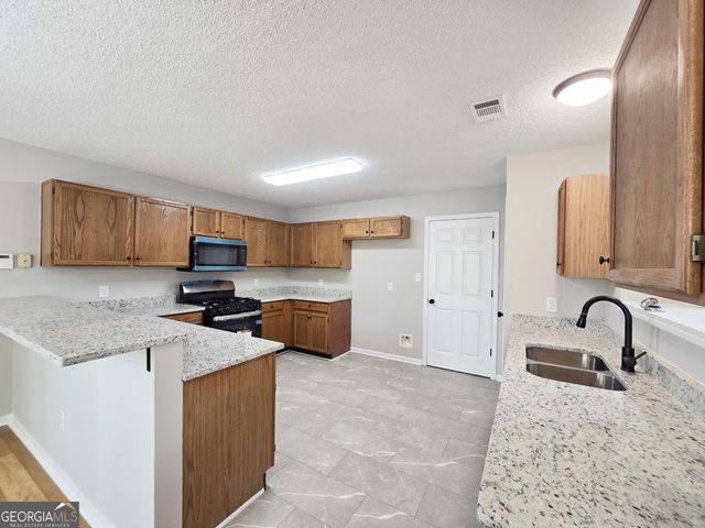 180 Eagle Way, Stockbridge, GA 30281
