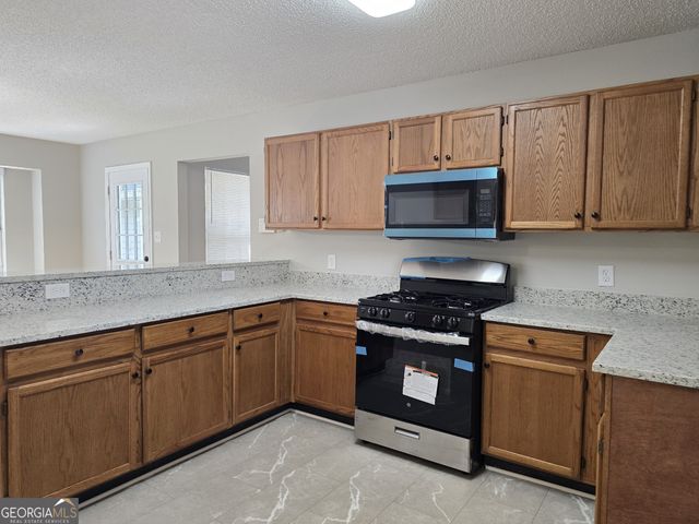 180 Eagle Way, Stockbridge, GA 30281