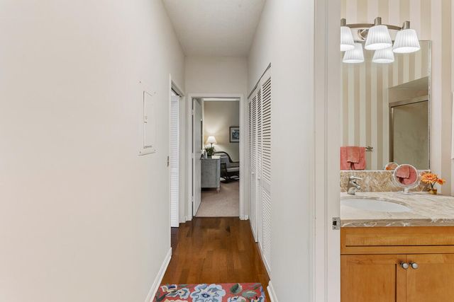 2516 NW Seagrass Drive 8b, Palm City, FL 34990