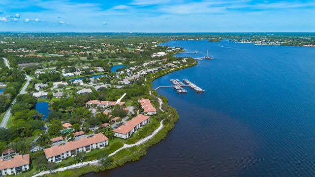 2516 NW Seagrass Drive 8b, Palm City, FL 34990