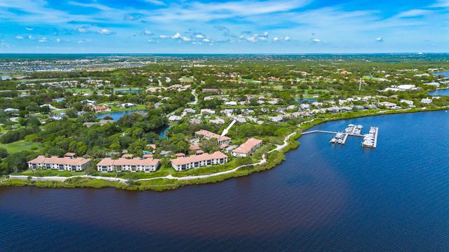 2516 NW Seagrass Drive 8b, Palm City, FL 34990