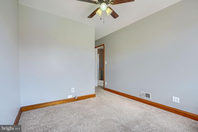 1924 SEARLES, Dundalk, MD 21222