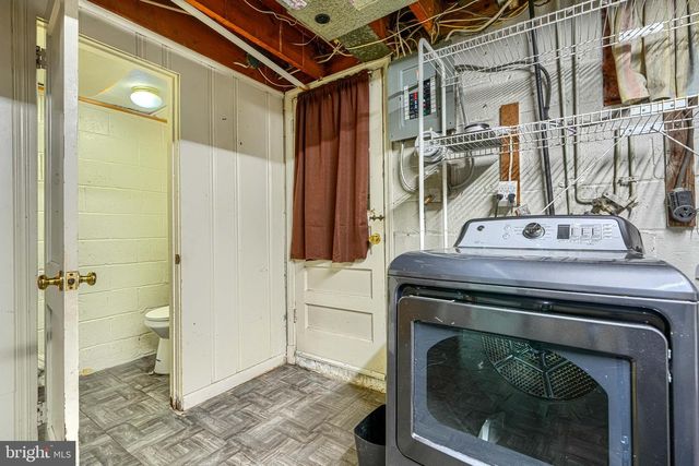 1924 SEARLES, Dundalk, MD 21222