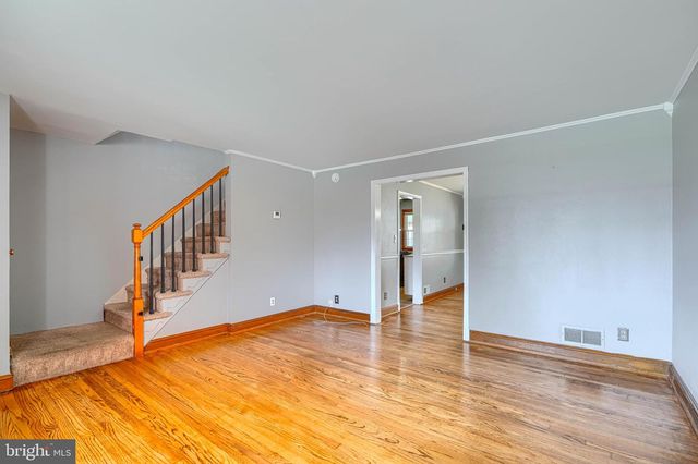 1924 SEARLES, Dundalk, MD 21222