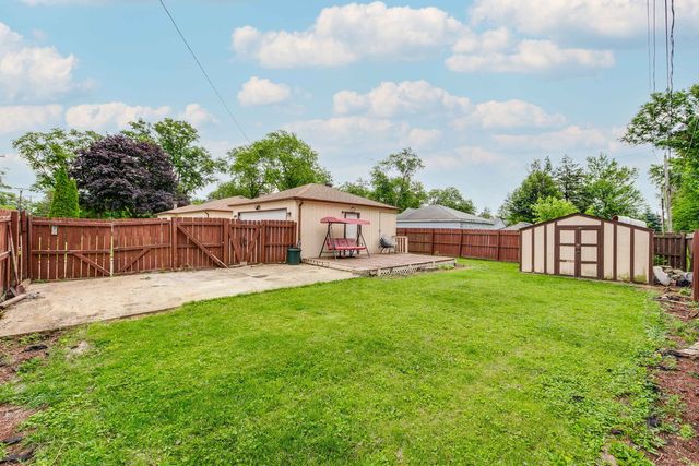 402 S Addison Street, Bensenville, IL 60106