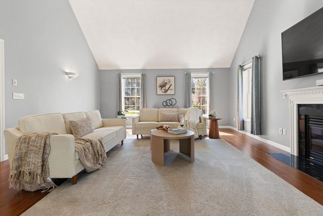 4 Jarvis Way, Westford, MA 01886
