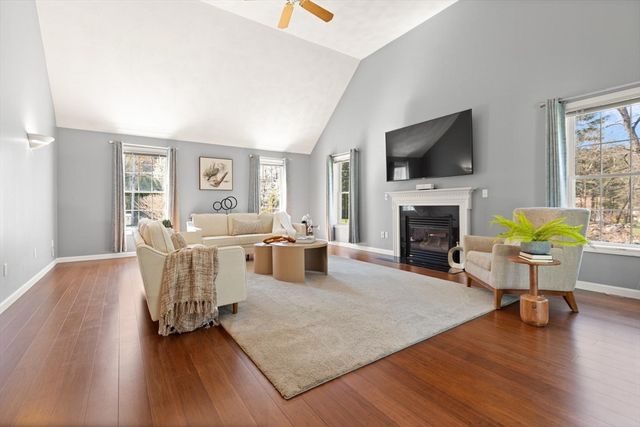 4 Jarvis Way, Westford, MA 01886