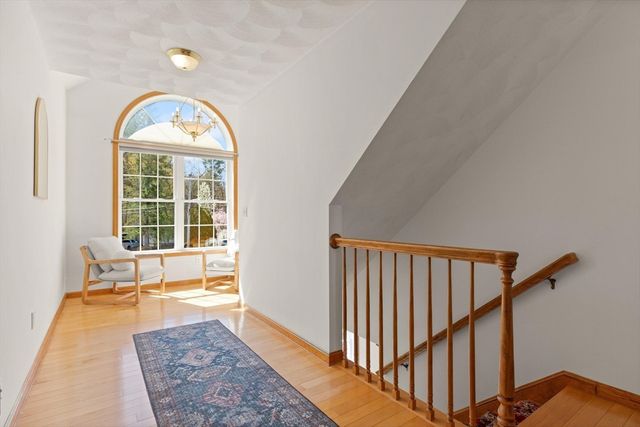 4 Jarvis Way, Westford, MA 01886