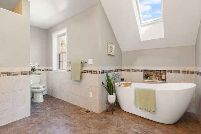 4 Jarvis Way, Westford, MA 01886