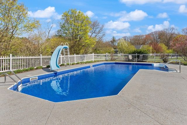 4 Jarvis Way, Westford, MA 01886