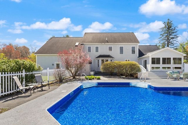 4 Jarvis Way, Westford, MA 01886